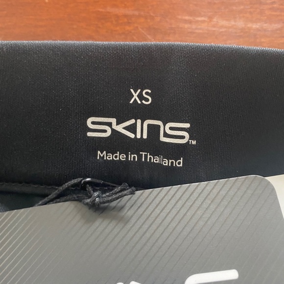 Skins Jogger. UPC 933826192842 - Picture 3 of 10